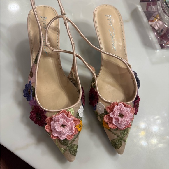 Betsey Johnson Shoes - Betsey Johnson Pink Floral Embroidered Pointed Slingback Mules